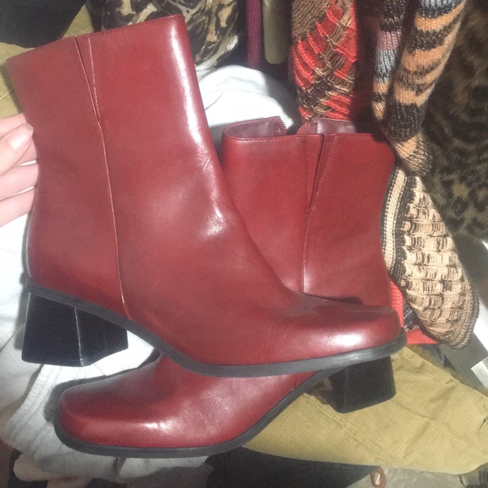 Red Naturalizer Booties - Picture 2 of 3